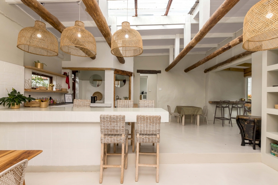 To Let 4 Bedroom Property for Rent in Overkloof Western Cape